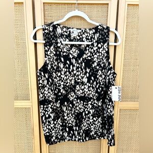 Nine West Sleeveless V-Neck Tank - Black Shadow
